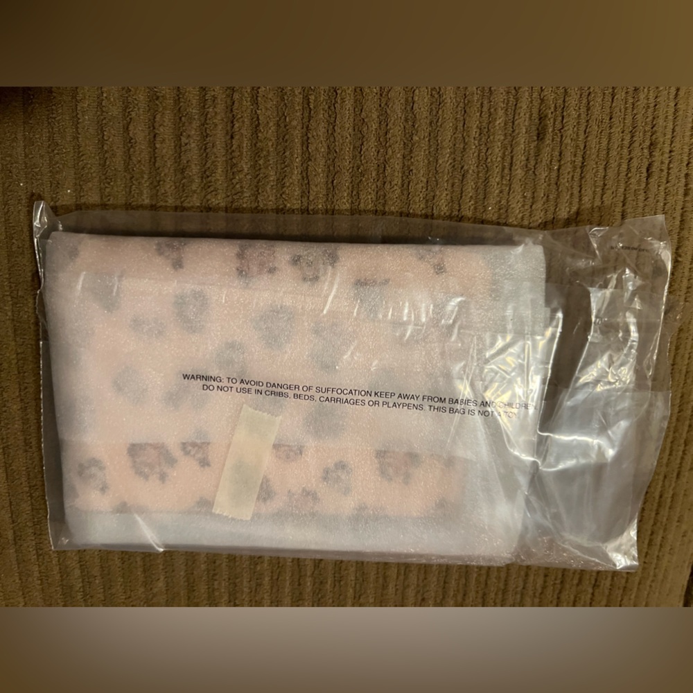 Coach Corner Zip Wristlet With Rosette Print nwt in packaging - Picture 4 of 4